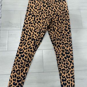 Balance athletica THE ASCEND PANT in king cheetah